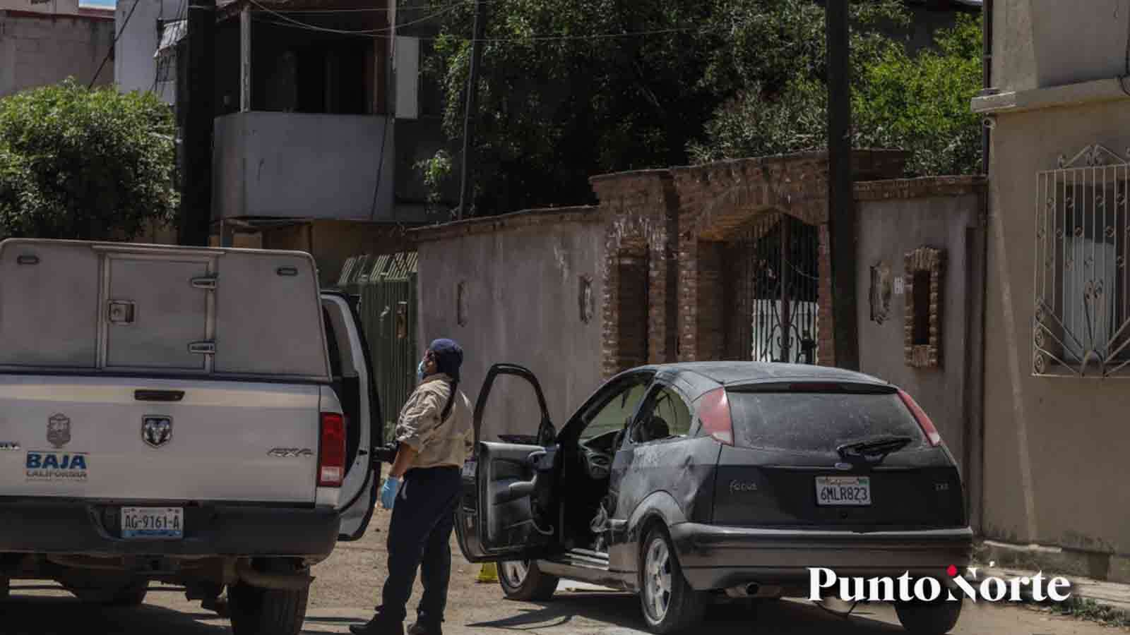 Tras disparar contra ministerial, sicarios abandonan carro y abordan una Suburban