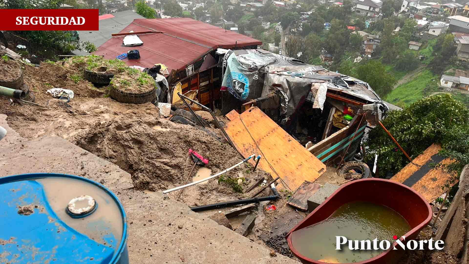 Sobreviven 2 menores y 4 adultos sepultados en tres derrumbes de casas por  lluvias en Tijuana - Punto Norte